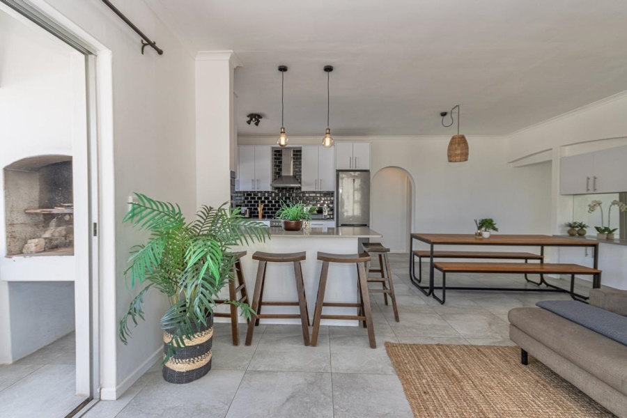 3 Bedroom Property for Sale in Table View Western Cape